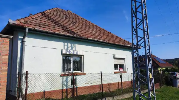 Eladó családi ház, Kosd 3 szoba 100 m² 33.9 M Ft